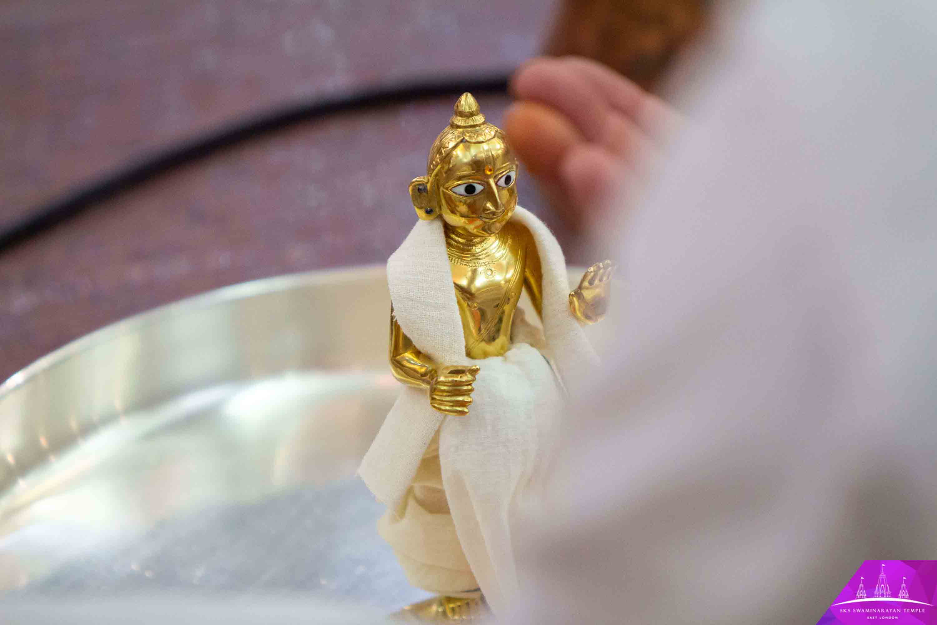 ©1987-2017 SKS Swaminarayan Temple East London